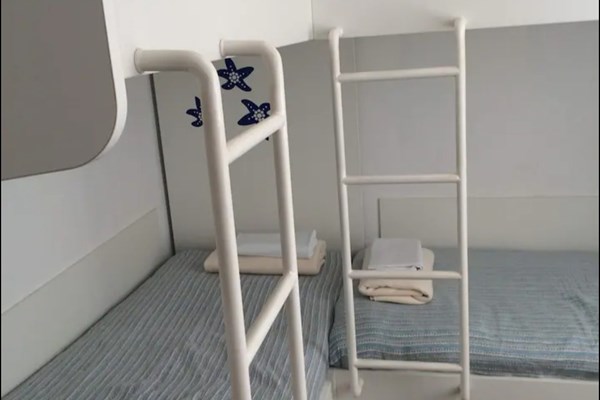 Bedroom 3 with bunk beds.jpg (1)